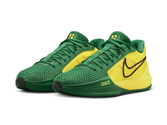 Sabrina Ionescu's green and yellow Nike sneakers.